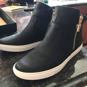 Kenneth Cole sneakers